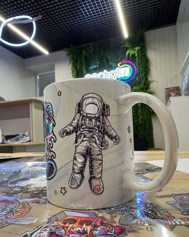 Кружка с космонавтом